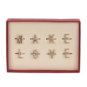 💥HOST PICK💥 VALENTINO ‘Make Love’ Ring Set NWT